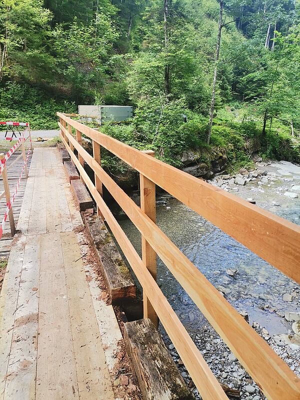 Die Plankenfuhrbrücke im Saminatal wird erneuert.