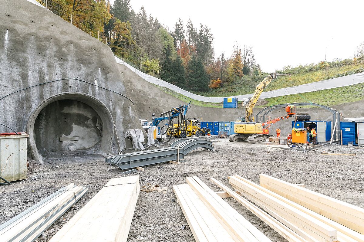 Die Arbeiten am Erkundungsstollen Altstadt laufen seit September 2021. Ende 2023/Anfang 2024 starten die Arbeiten für den Haupttunnel. (Fotoquelle: VLK)